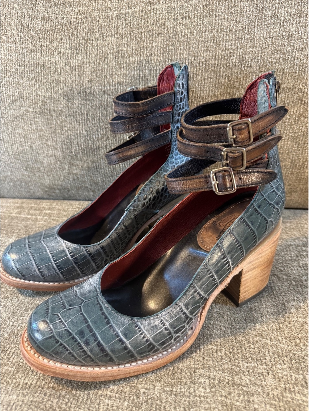 FREEBIRD BY STEVEN Randi Turquoise Blue Croc Leather Strappy Ankle Bootie 8 - Picture 9 of 10